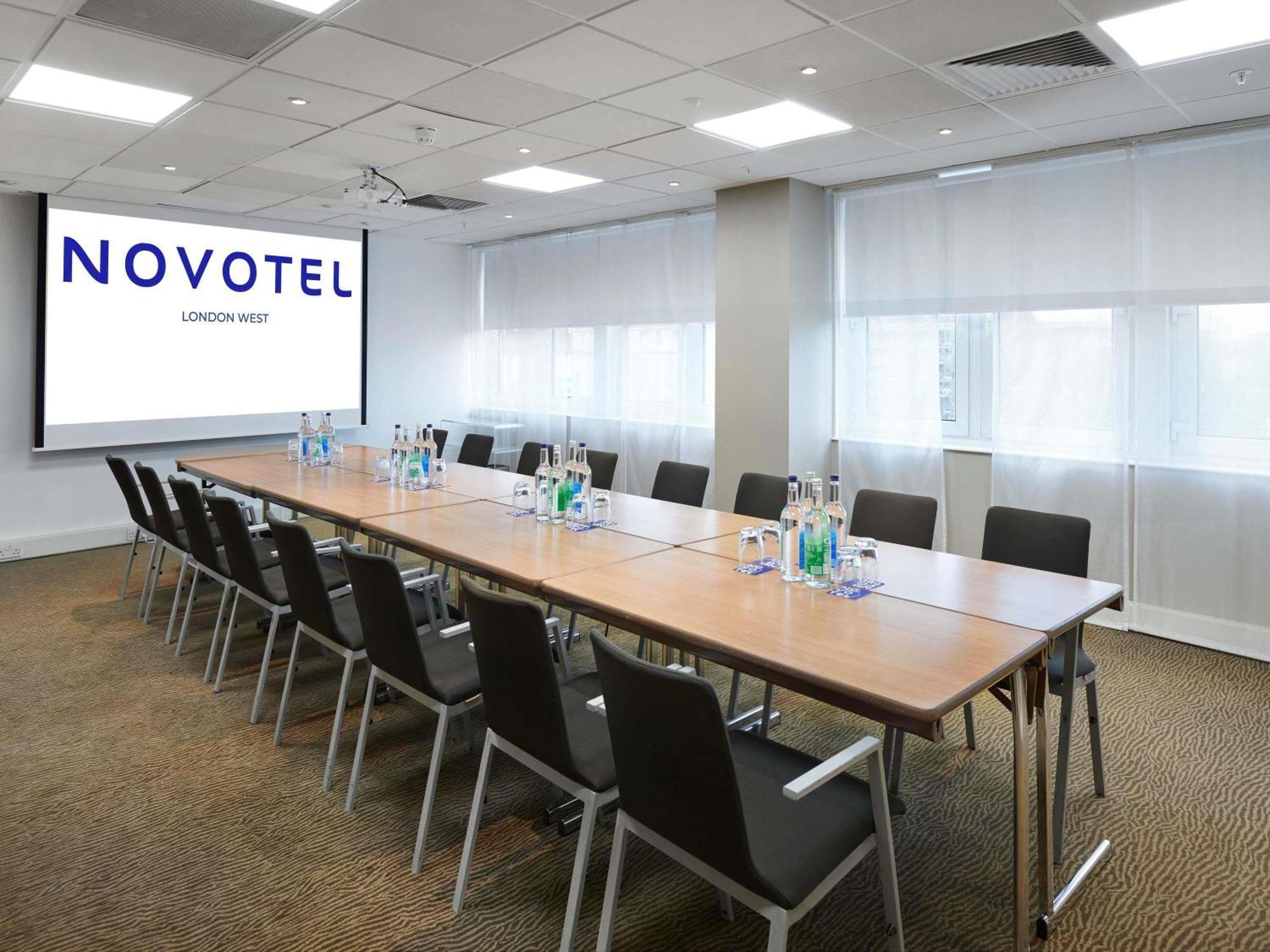 Hotel Novotel West 4*
